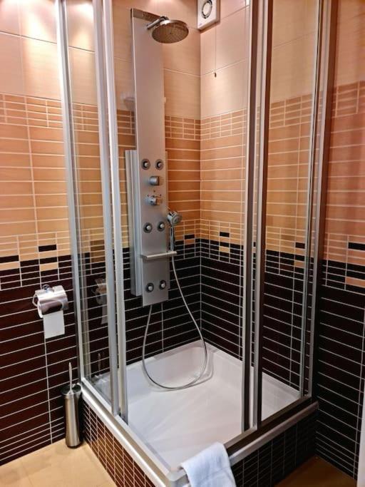 Apartament Poludniowy Z Balkonem 2 Osoby ワルシャワ エクステリア 写真